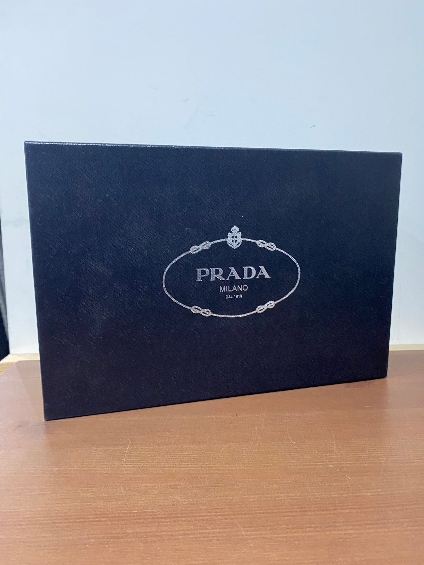 Prada Black Leather Court Shoes Size 7 with box