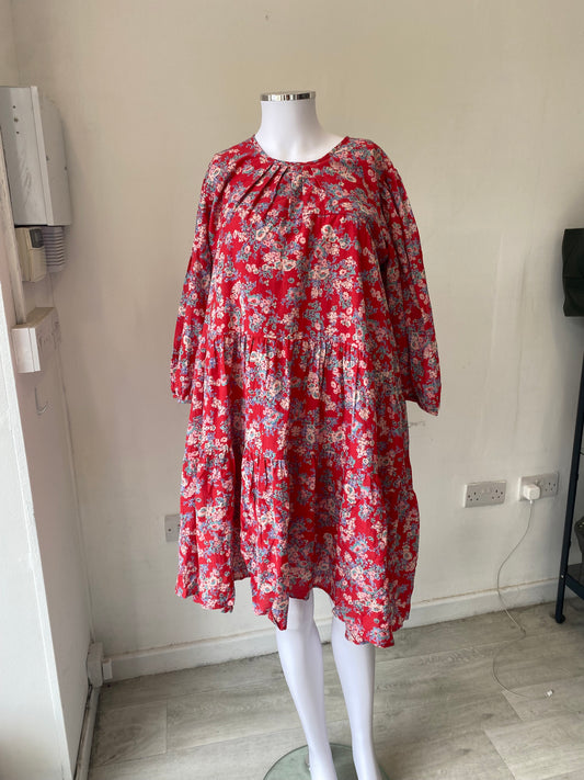 Em and Shi Red Floral Dress Size 16-18 New with Tags