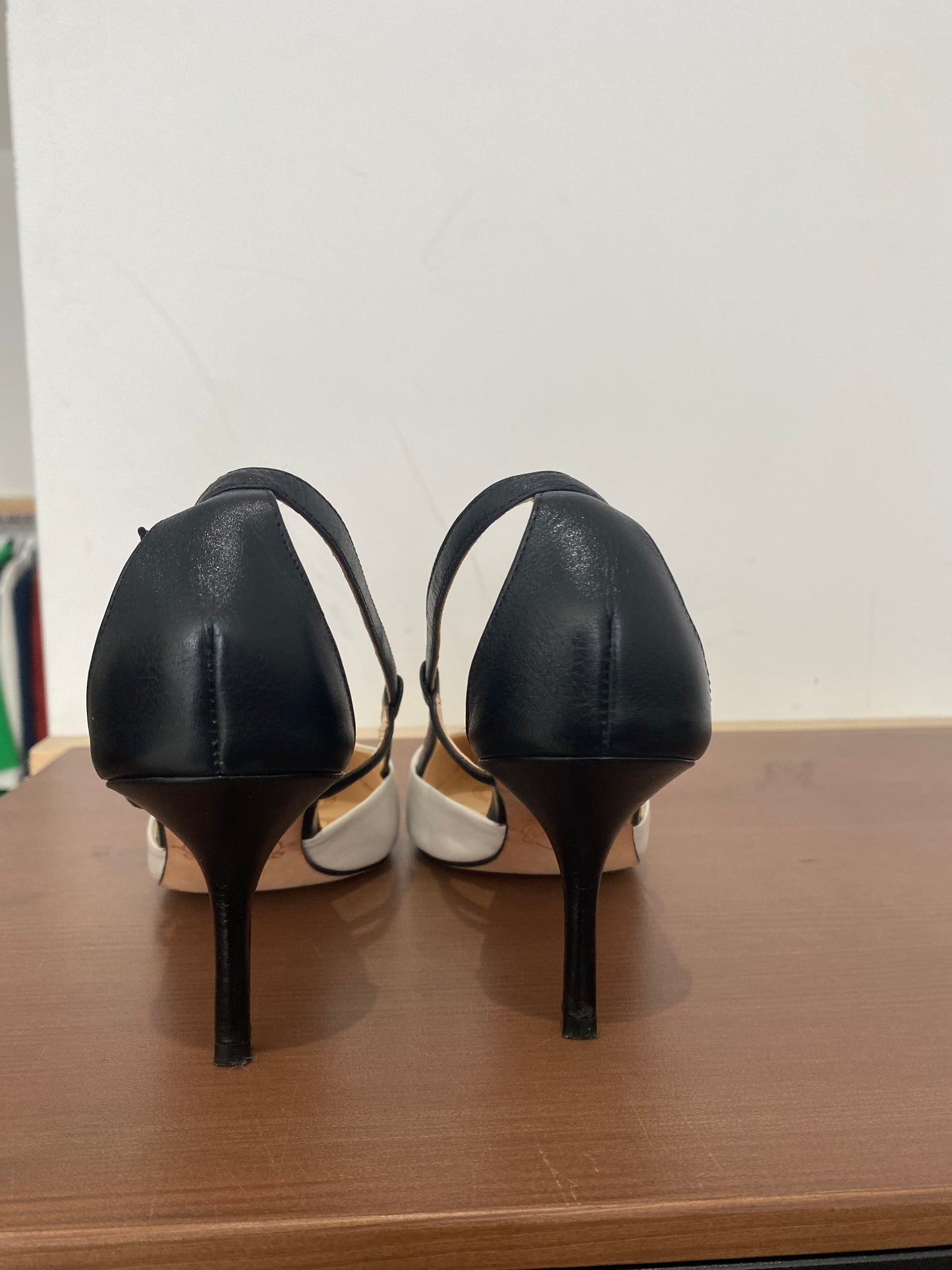 Lucy Choi Black and White Leather Sandals Size 5