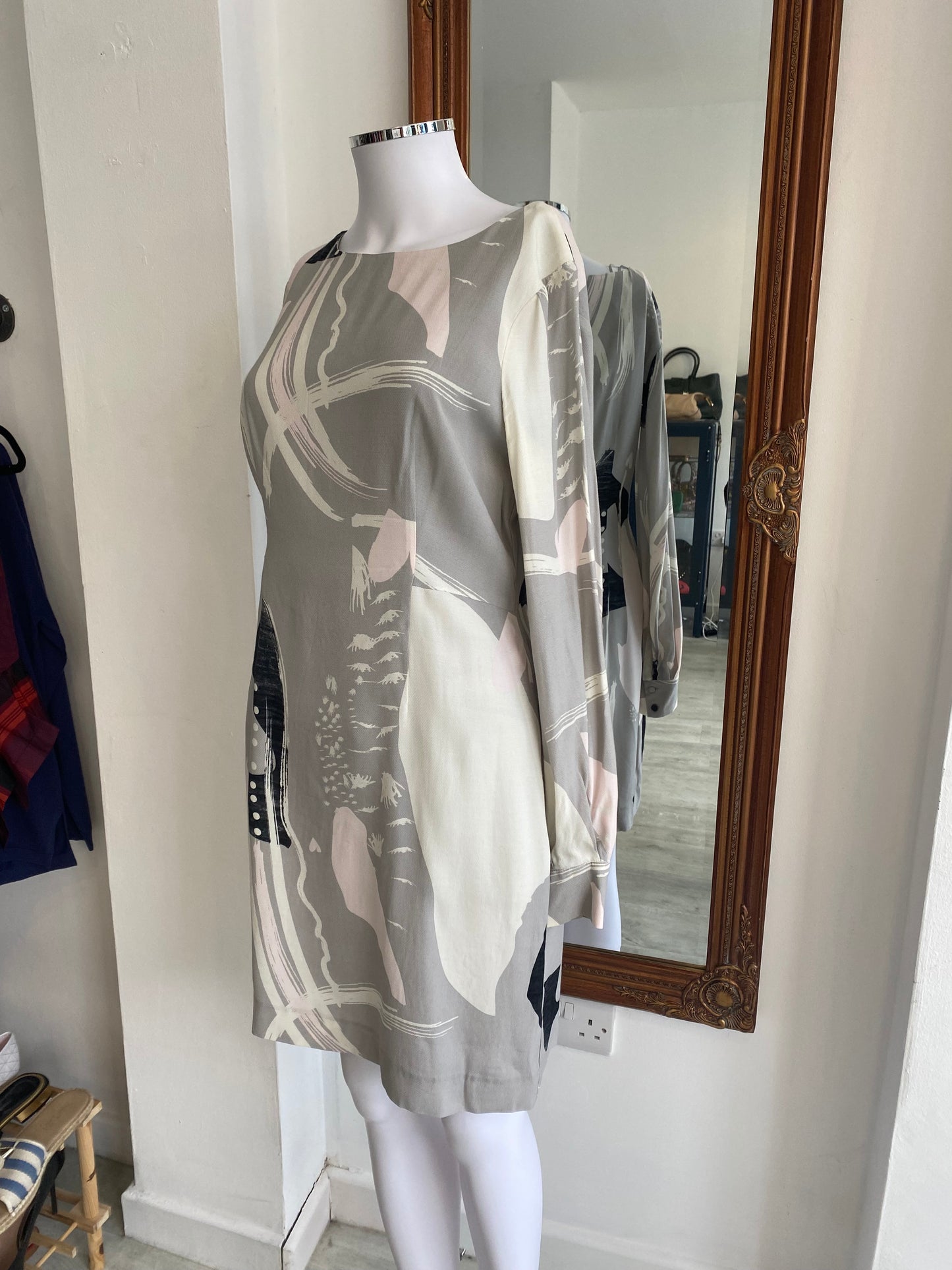 Oliver Bonas Grey Printed Dress Size 8