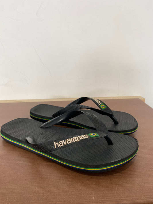 Havaianas Black Flip Flops Size 6-7