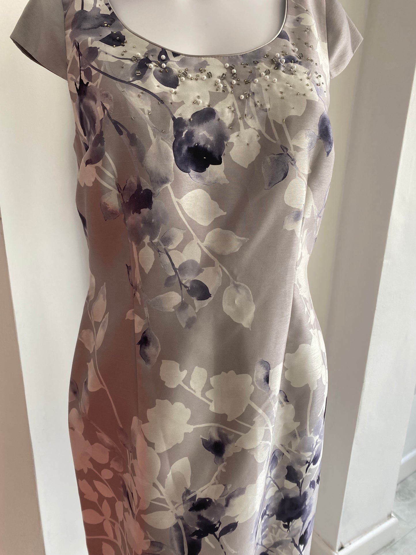 Jacques Vert Grey Floral and Beaded Dress Size 10