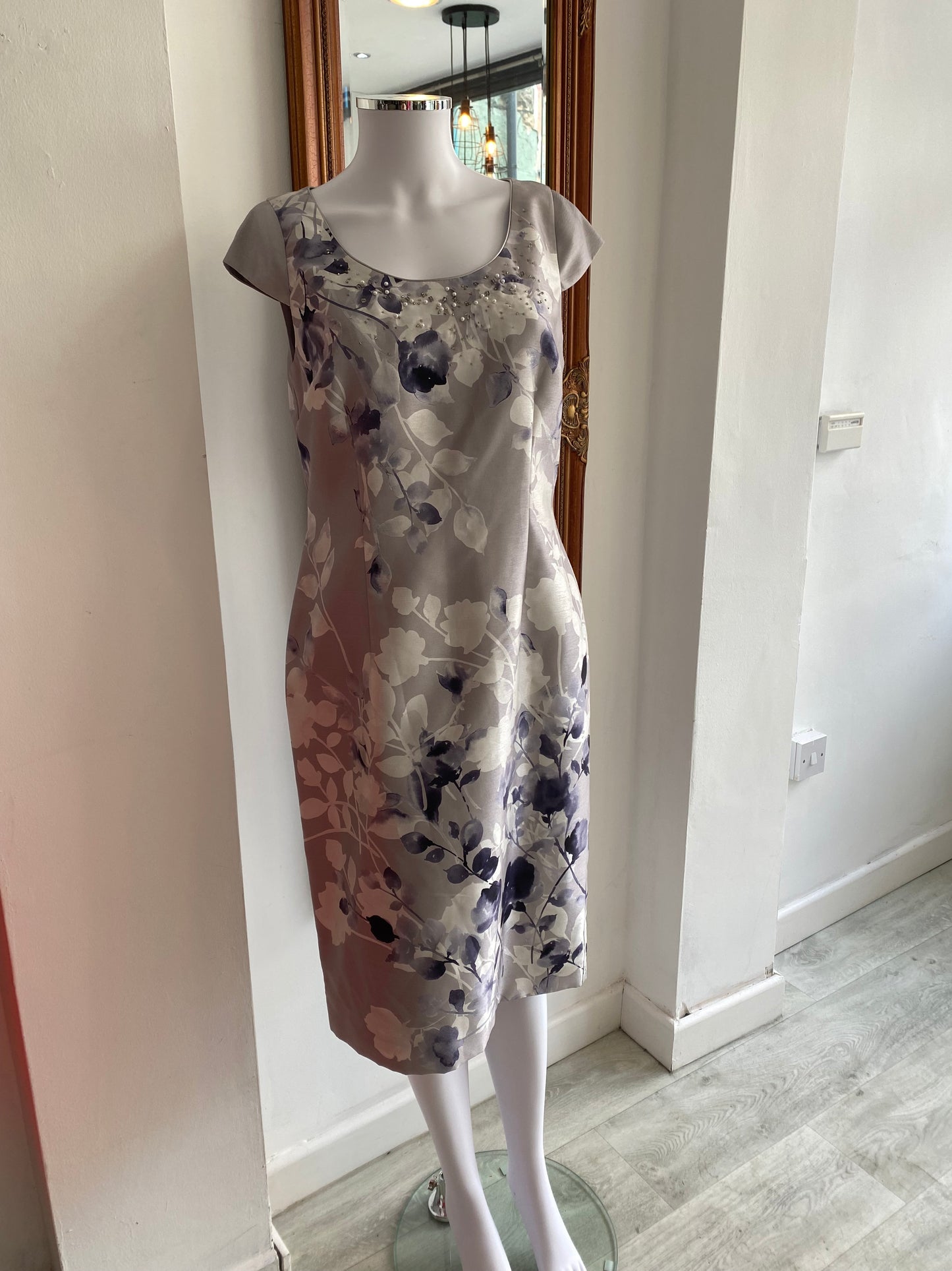 Jacques Vert Grey Floral and Beaded Dress Size 10