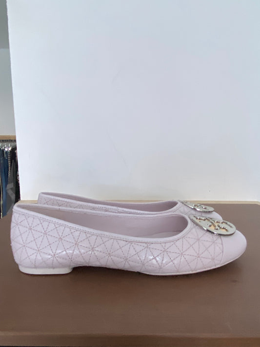 Tory Burch White Leather Logo Pumps with Box and Dustbag Size 7