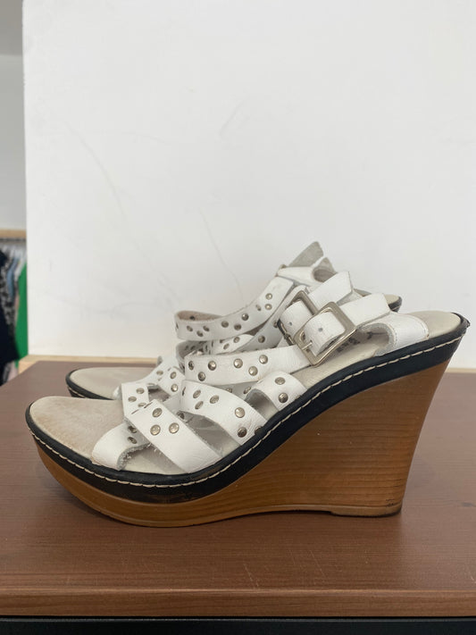 CSY Spain White Leather Wedge Sandals Size 6