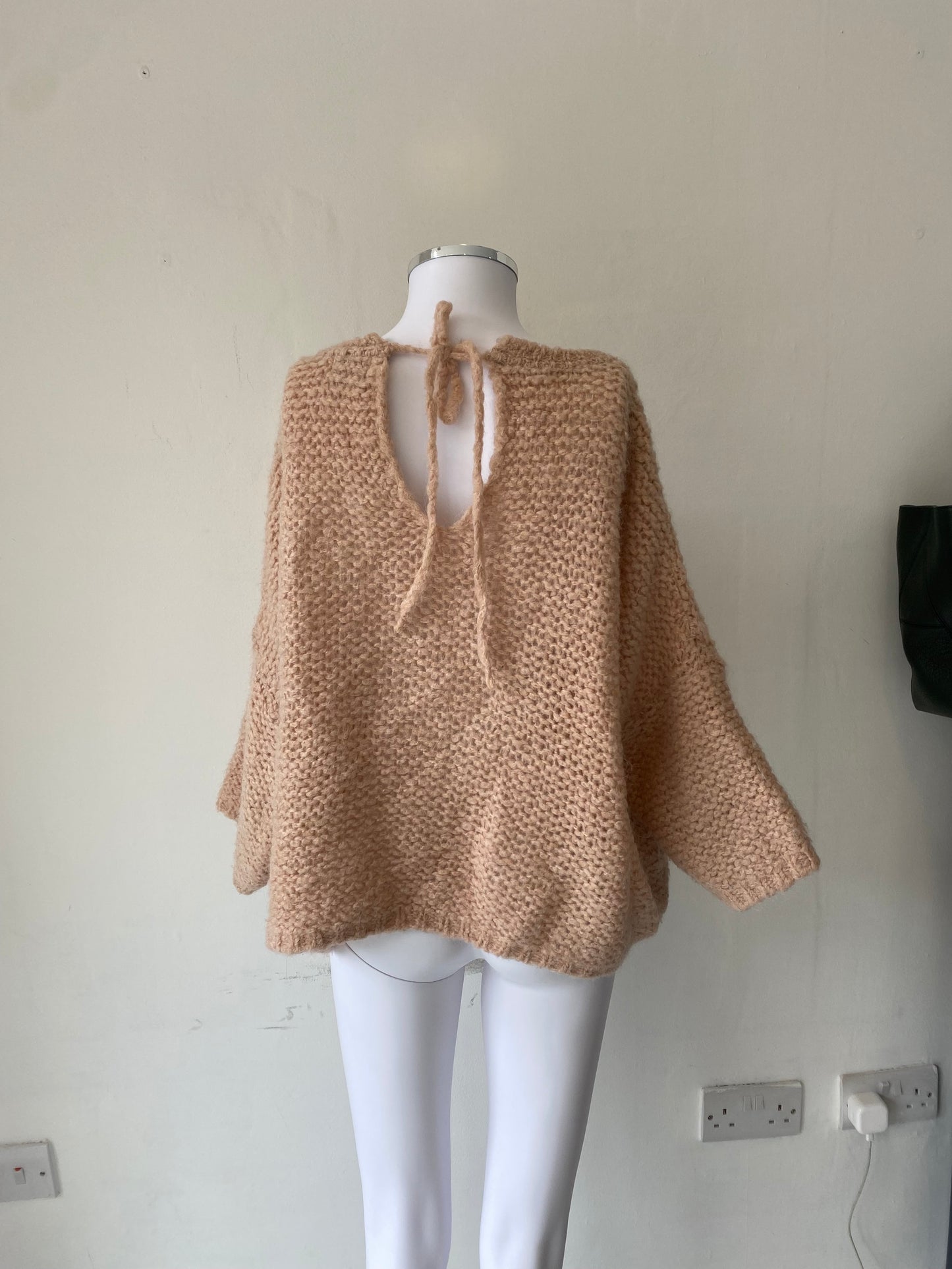 Stella Forest Beige Jumper Size Small