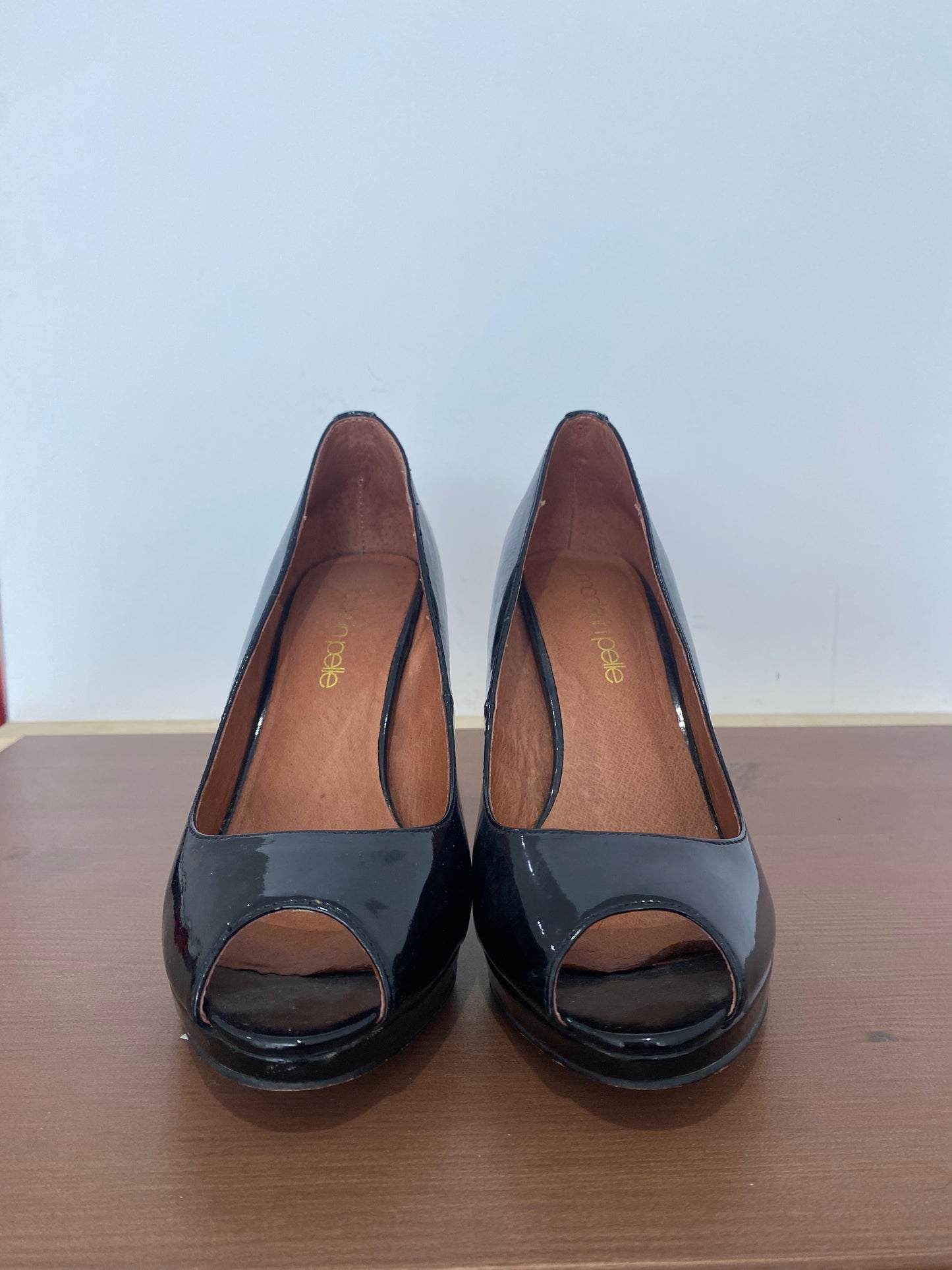 Moda In Pelle Black Patent Peep Toe Shoes Size 4