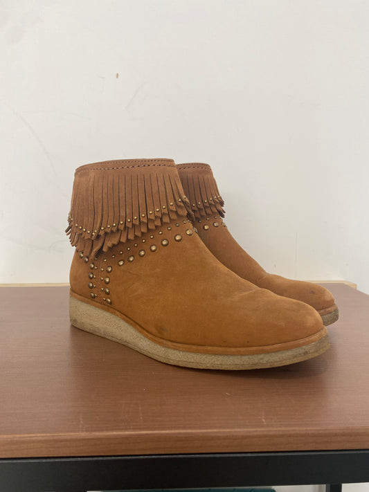 UGG Tan Suede Ankle Boots with Fringing Size 4