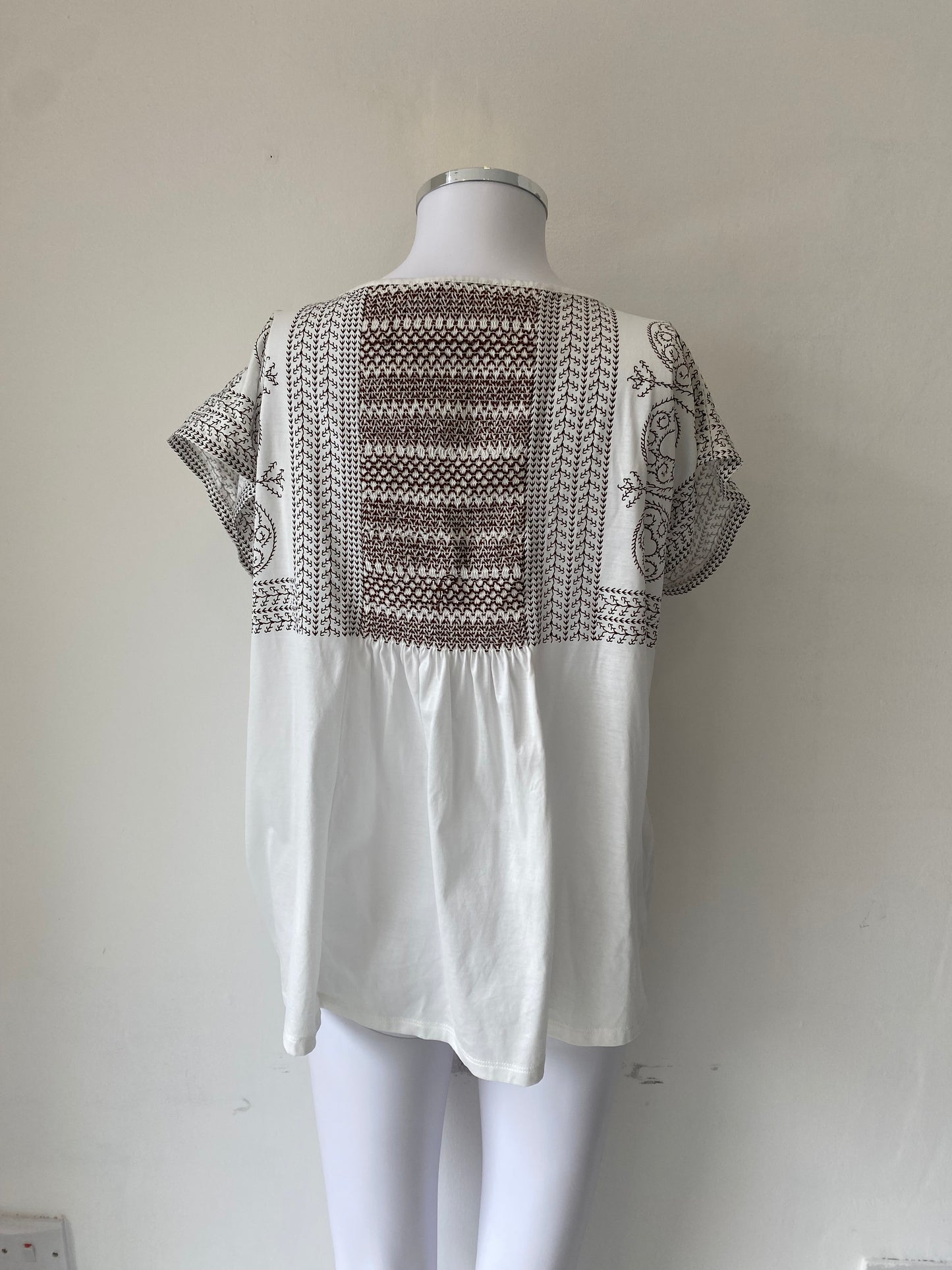 Weekend Max Mara Embroidered Top Size 10-12