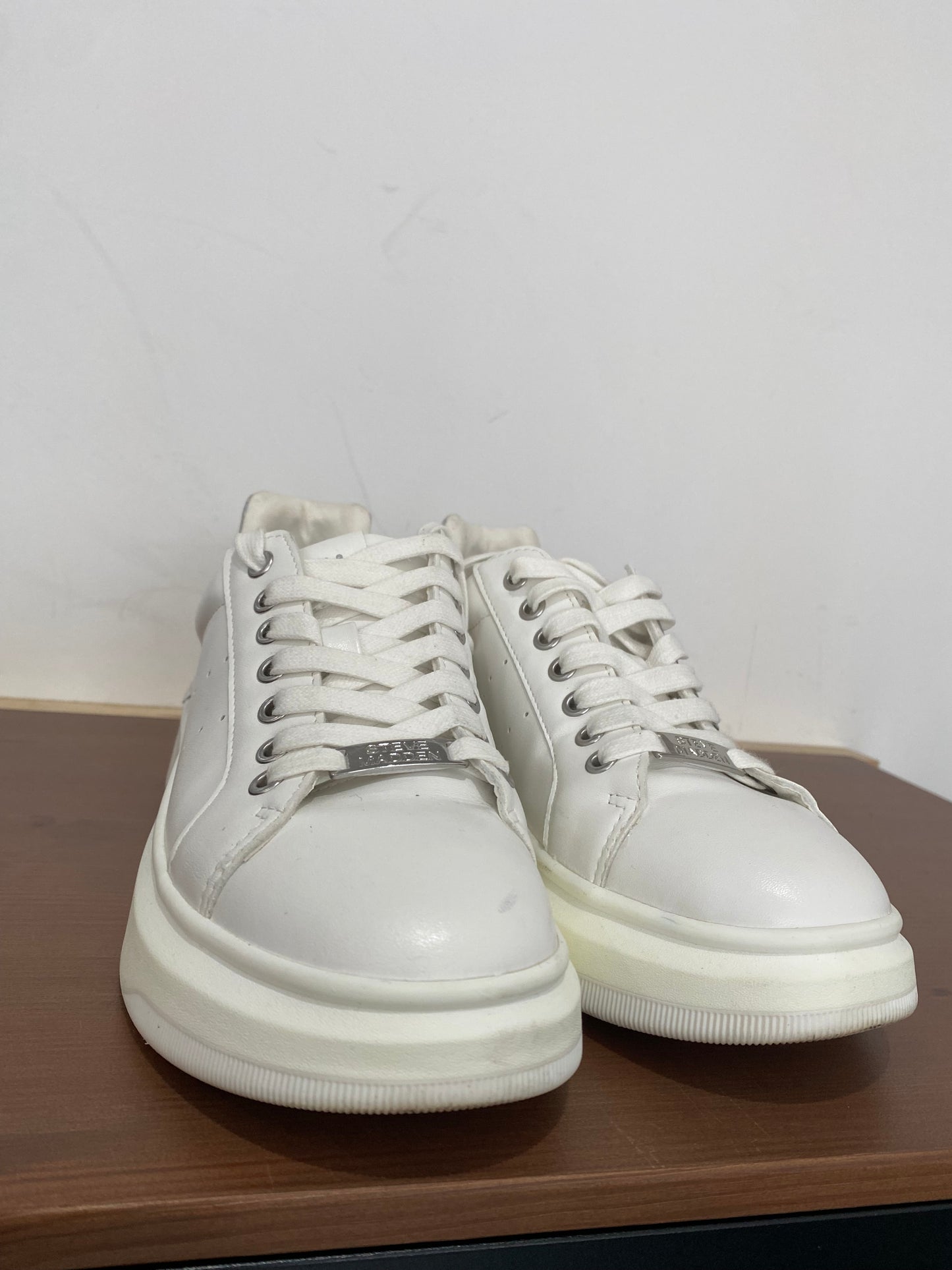 Steve Madden Glacial White Trainers with Box Size 6